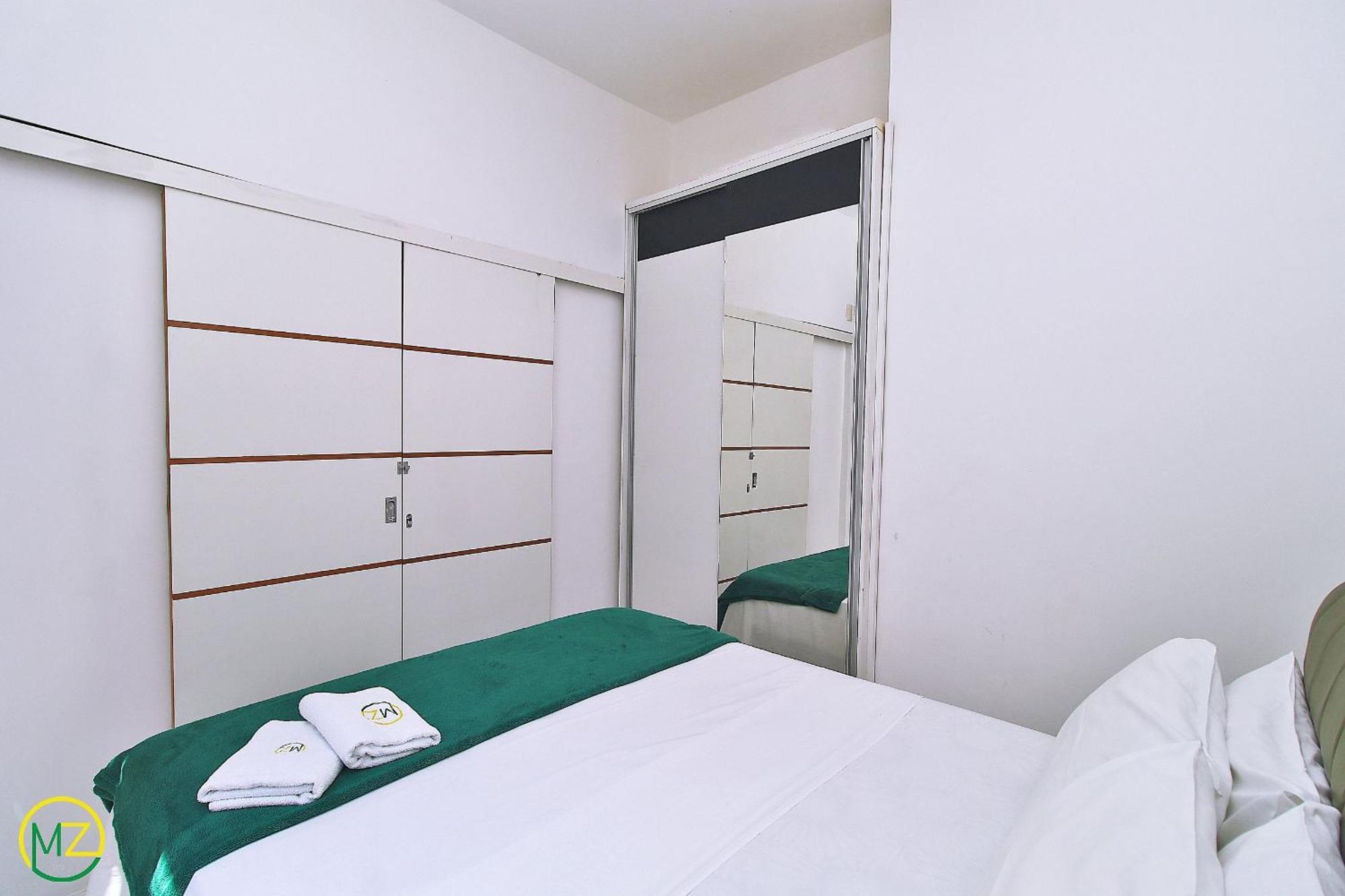 Sala e quarto simples e silencioso para 4 pessoas em Copacabana! Rio de Janeiro Exterior foto