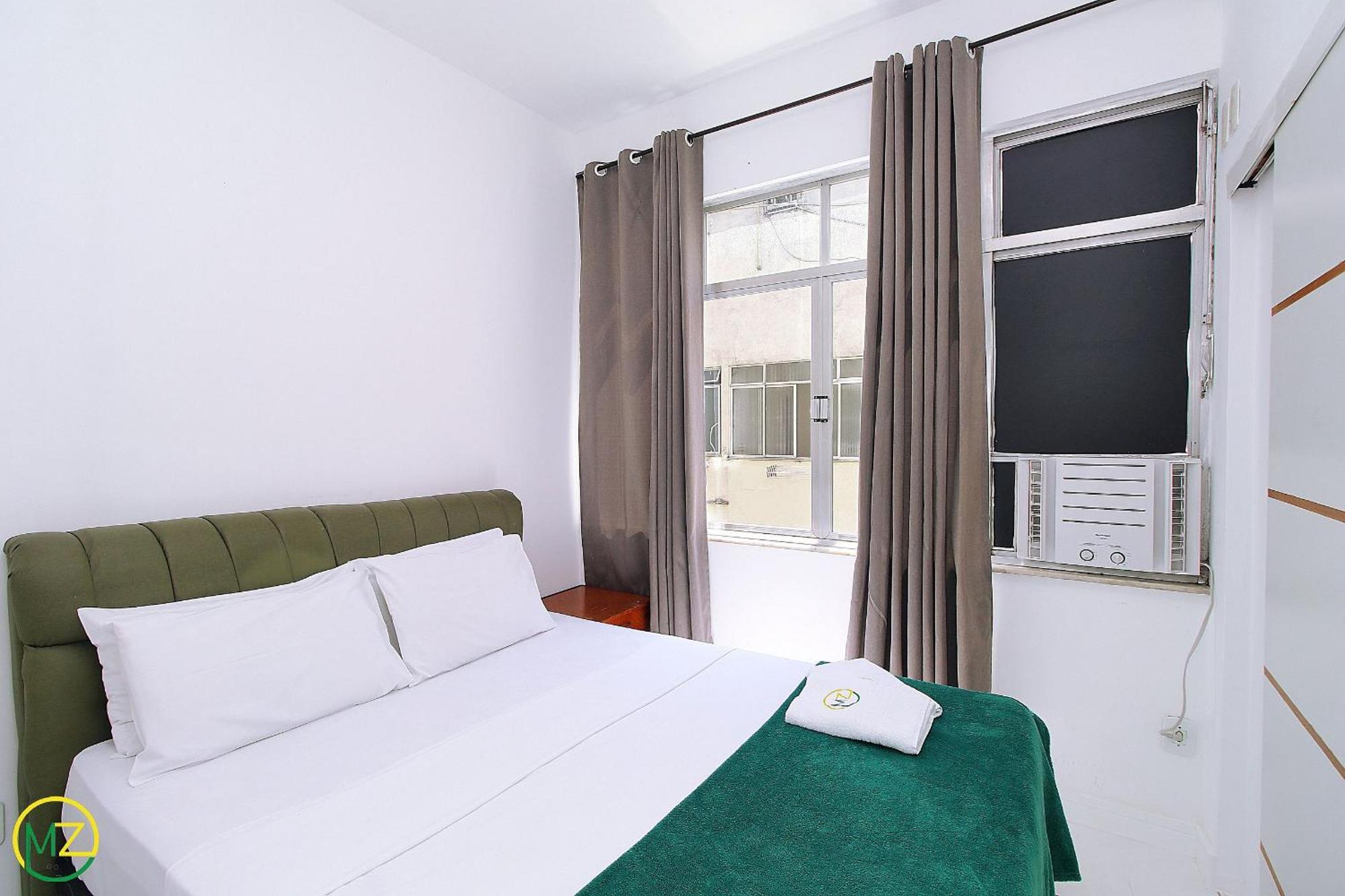 Sala e quarto simples e silencioso para 4 pessoas em Copacabana! Rio de Janeiro Exterior foto