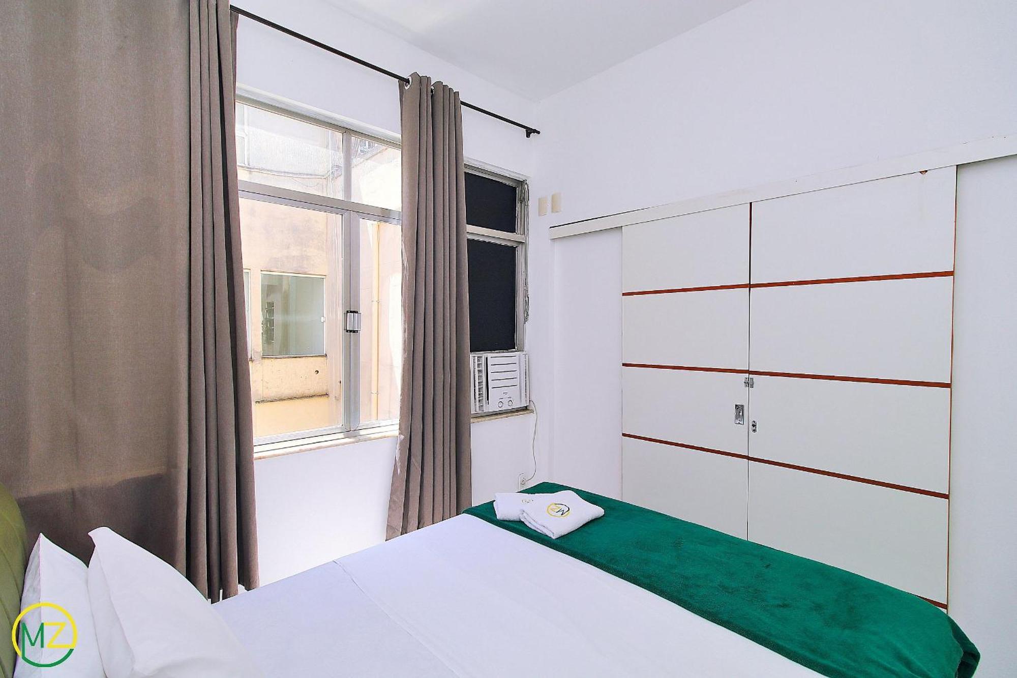 Sala e quarto simples e silencioso para 4 pessoas em Copacabana! Rio de Janeiro Exterior foto